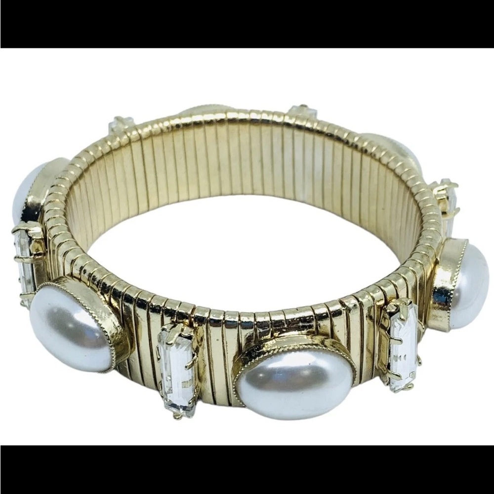 Elegant Gold Tone and Faux Pearl Stretch Bracelet